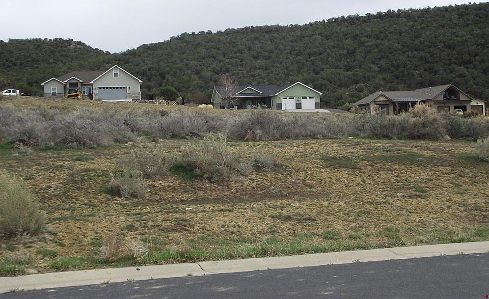 1st image of 725 SE Pinyon Street