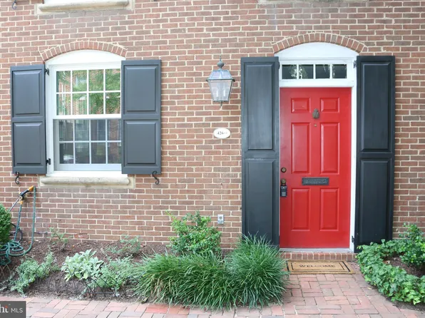 426 N Saint Asaph St, Alexandria, VA 22314
