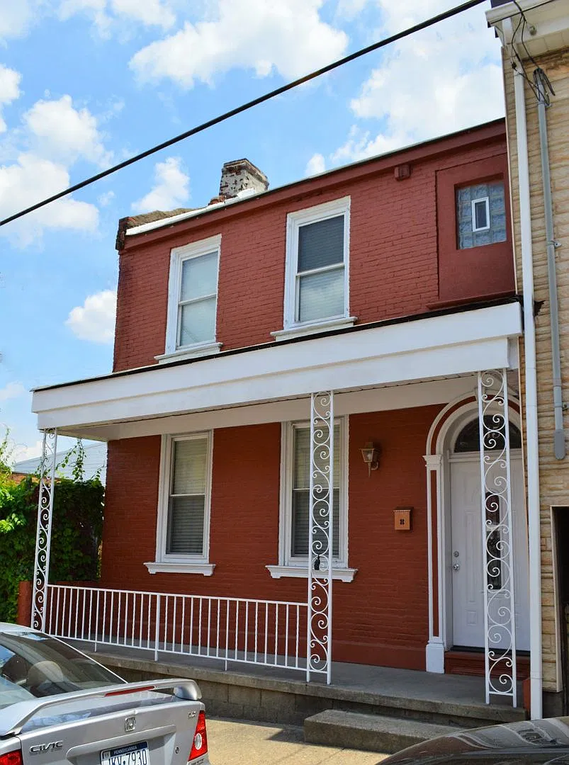Student Housing - South Side Flats — Photo 1