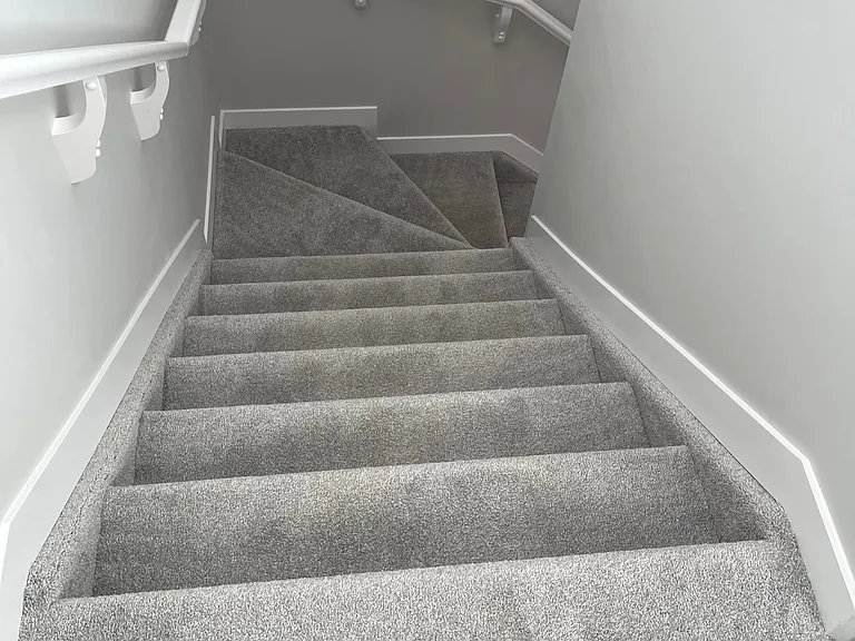 120 Bluff Cv — Photo 18