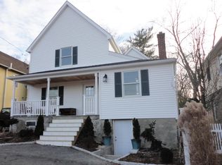 33 Wakemore St, Darien, CT 06820