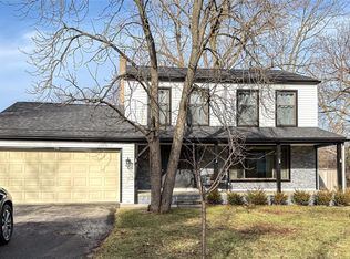 174 Lange Dr, Troy, MI 48098