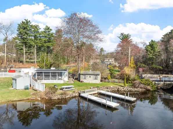 895 Flat Hill Rd, Lunenburg, MA 01462