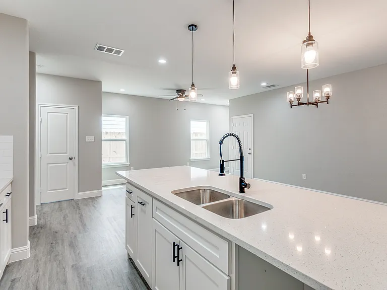 6315 Pebble Ave — Photo 3