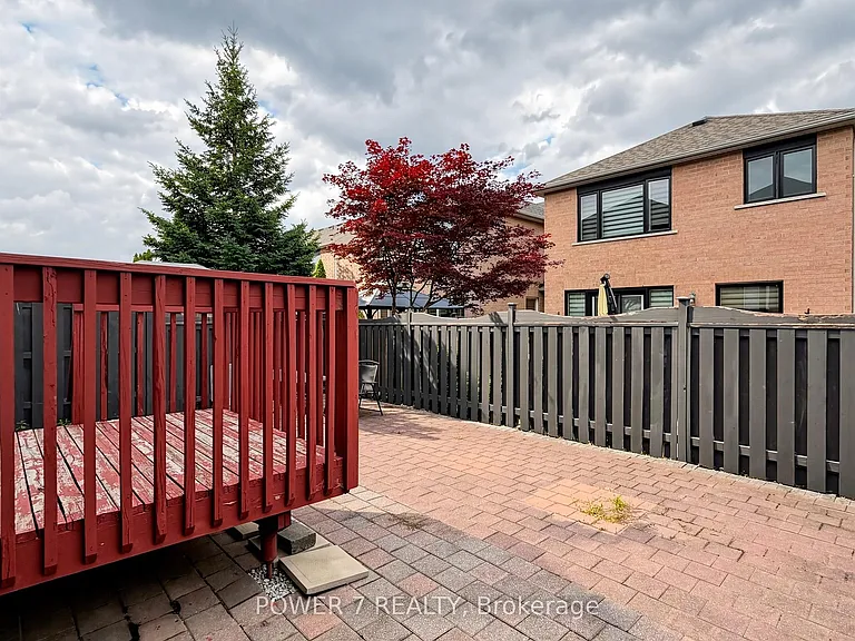 117 Saint Urbain Dr — Photo 47