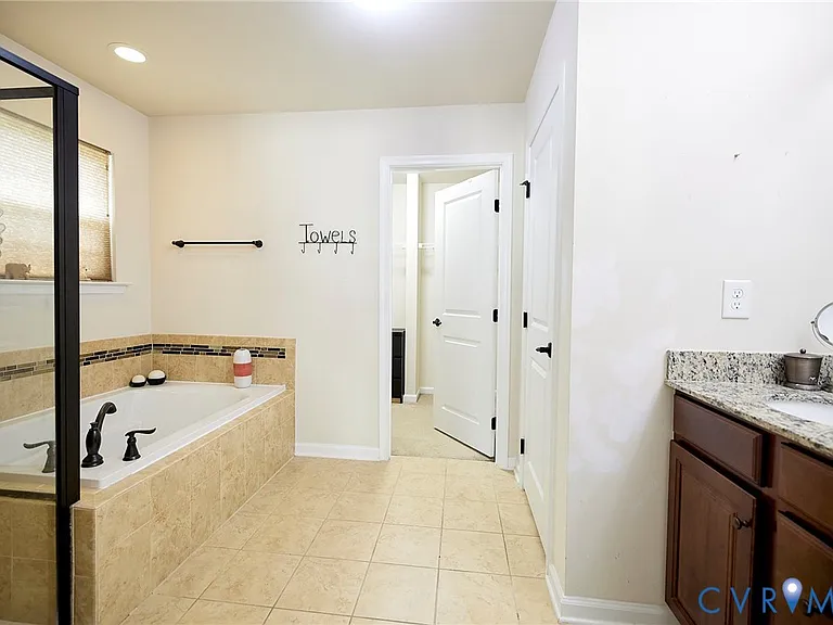 11513 Hainesland Dr — Photo 85