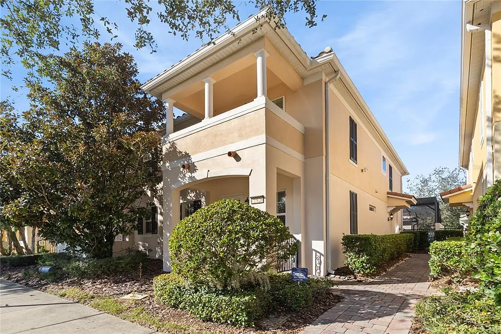 4 bed, 3.5 bath, 1830 sqft, $2,950 — Photo 3