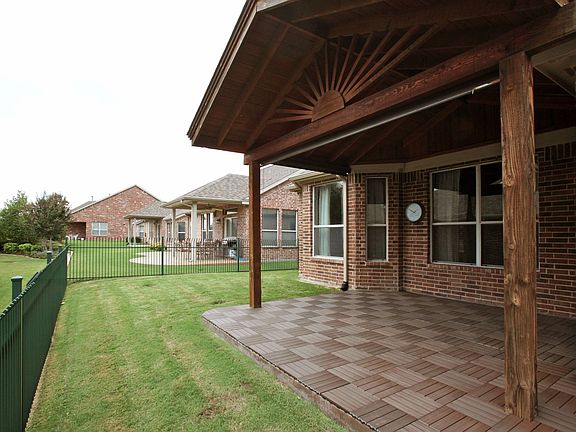 2nd image of 525 Birch Valley Ct