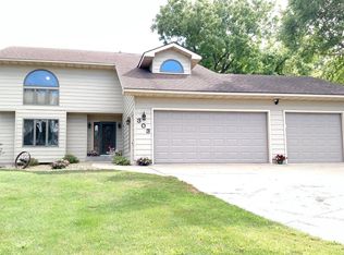 303 14th Pl NW, Austin, MN 55912
