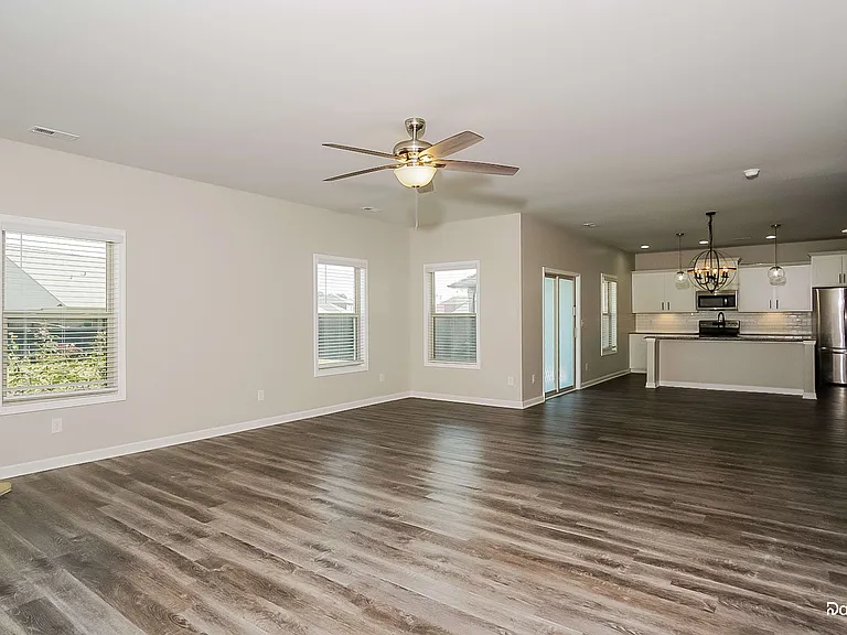 117 Holly Fern Dr — Photo 4