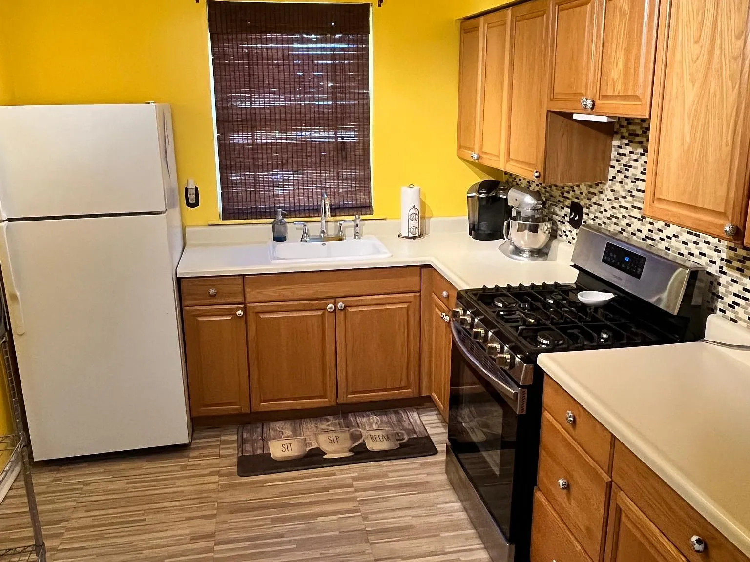 7020 Lark Pl — Photo 2