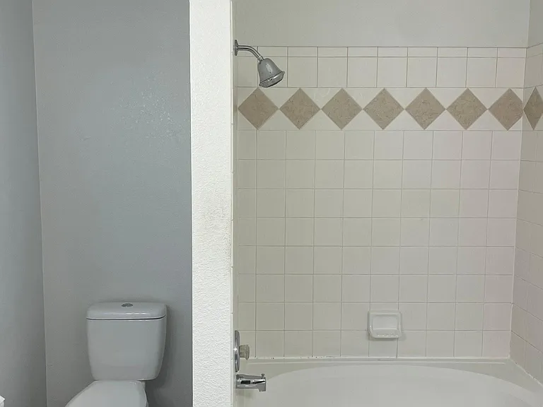 6405 Tauton Rd NW — Photo 12