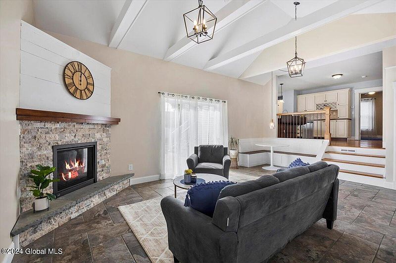 2nd image of 454 Guy Park Avenue