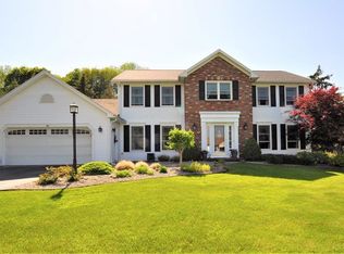 26 Wedmore Rd, Fairport, NY 14450