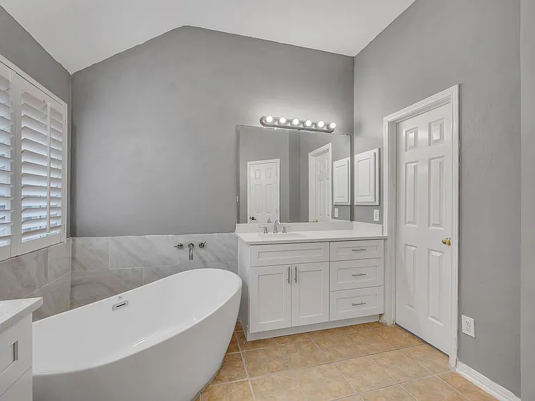 2726 Grimes Ranch Rd — Photo 26