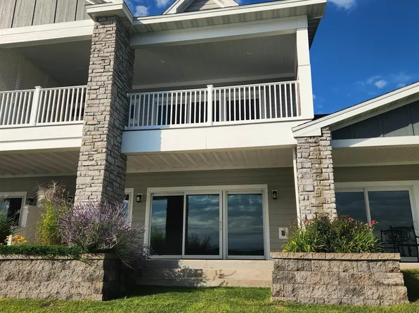 22595 Bayview Ln, Hancock, MI 49930