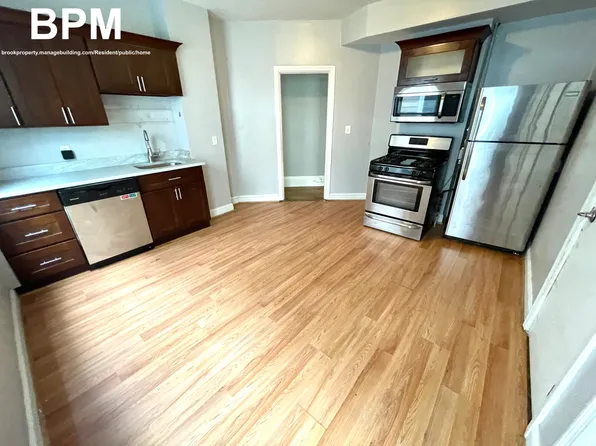 7 Greenmount St, Dorchester, MA