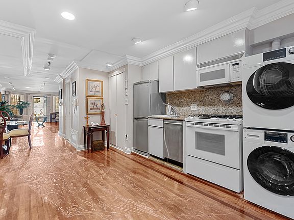 5th image of 163 E 71st St #1D