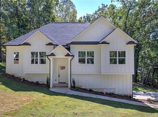 9 Marguerite Dr, Cartersville, GA 30121