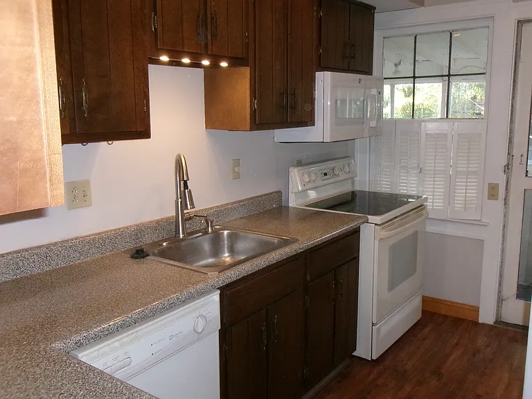 1954 Guilford Rd — Photo 22