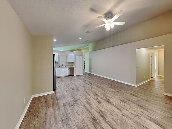 5th image of 32109 Cypress Valley Dr