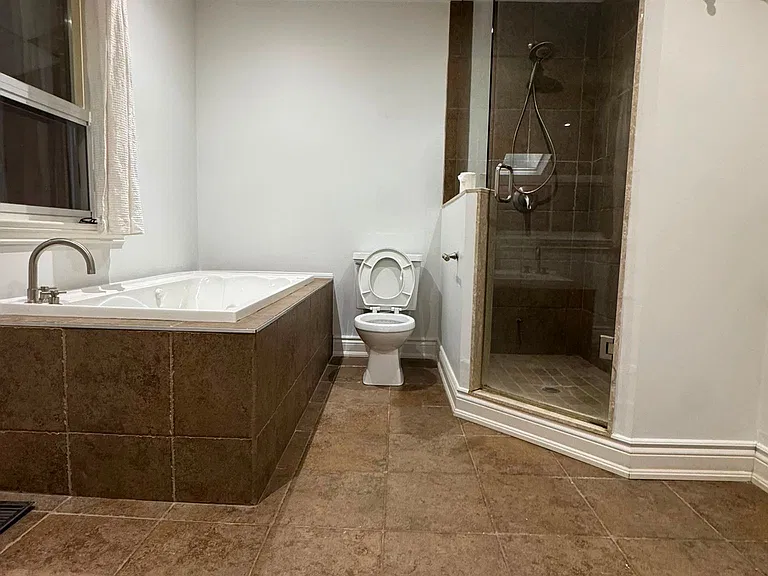 1175 Pinegrove Rd #UPPER — Photo 10