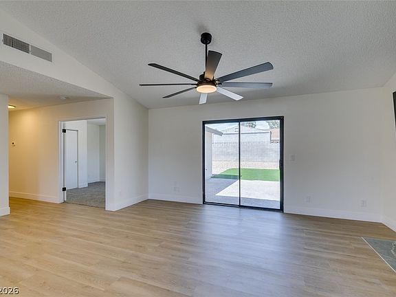 5th image of 5217 Shady Grove Ln