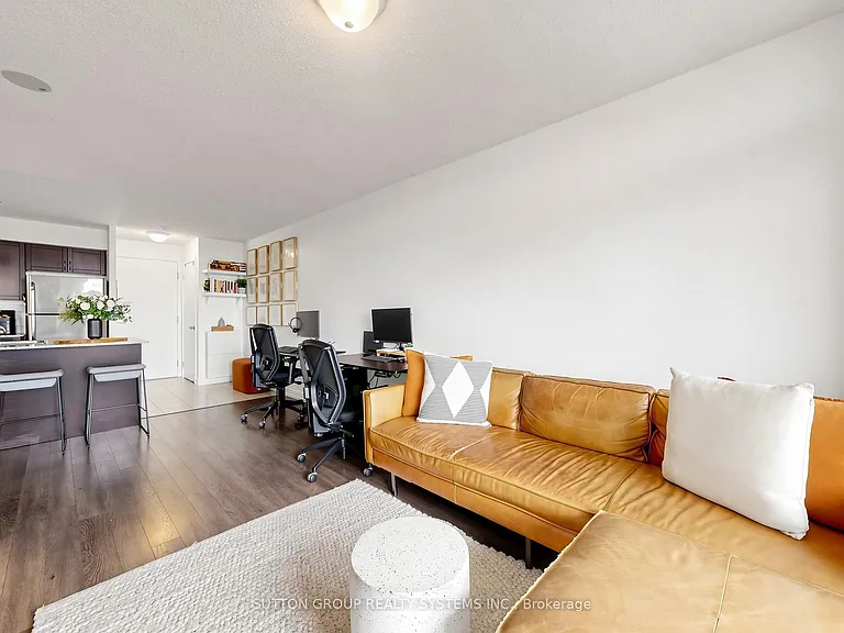 812 Lansdowne Ave #714 — Photo 12