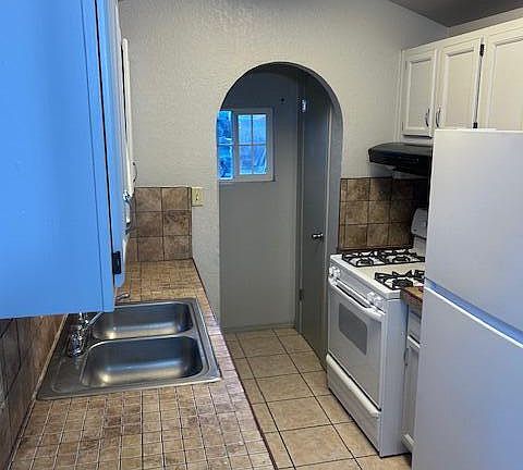 3rd image of 10208 Niagara Falls Pl