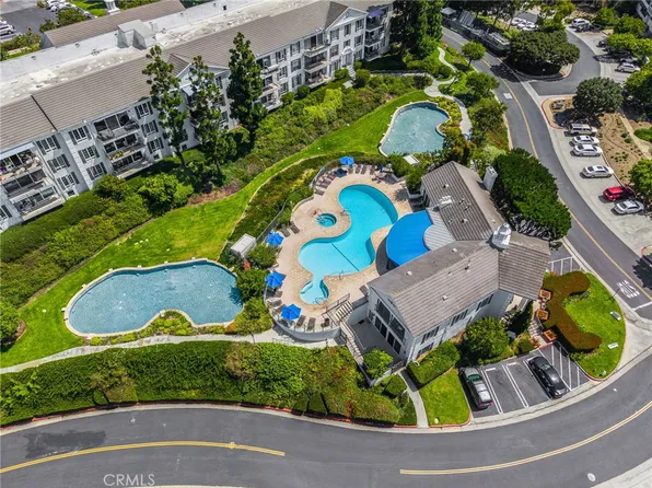 300 Cagney Ln APT 215, Newport Beach, CA 92663