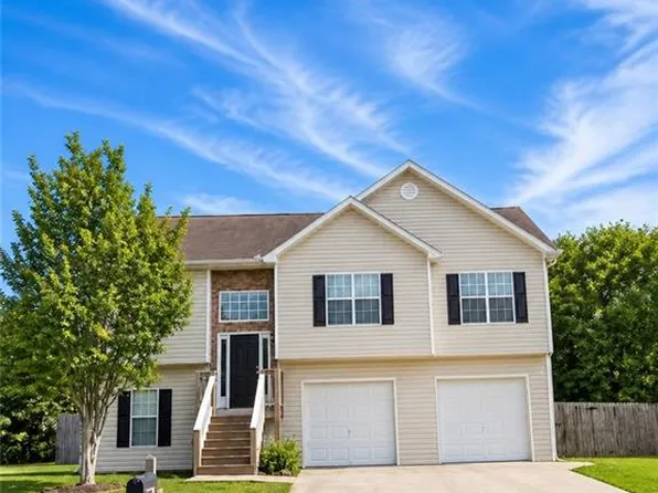 62 Kingston Pointe Dr, Kingston, GA 30145