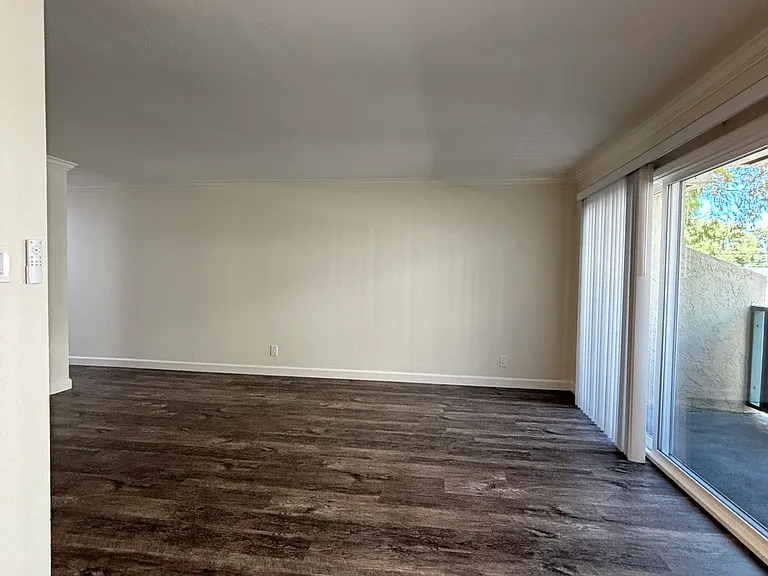1029 El Camino Real #2 — Photo 12