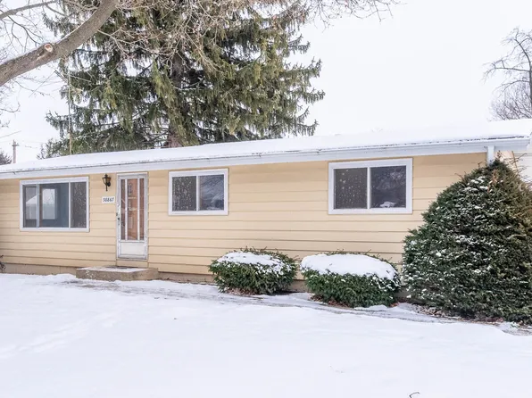 38867 N Lakewood Ave, Lake Villa, IL 60046