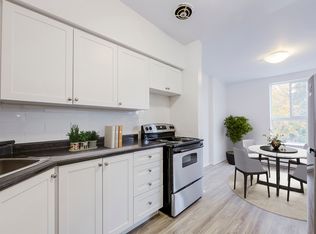 707 Dundas St W, Whitby, ON L1N2N3