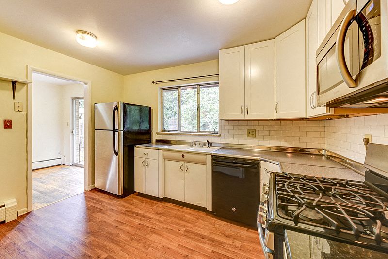 449 Harvard Lane Kitchen