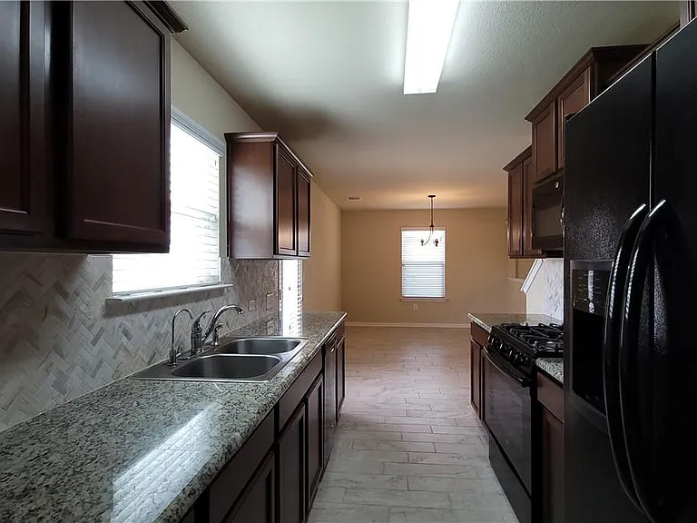 110 Wilson Ct — Photo 10