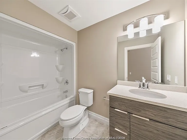 955 Ouellette Ave #301 — Photo 15