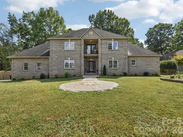 137 Stafford Estates Dr, Salisbury, NC 28146