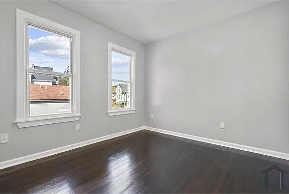 228 Cooke St — Photo 2