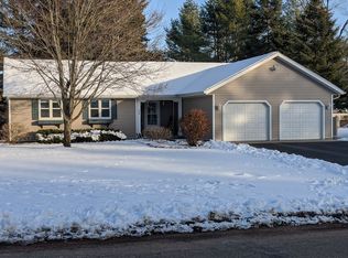 550 Bobs Dr, Plover, WI 54467