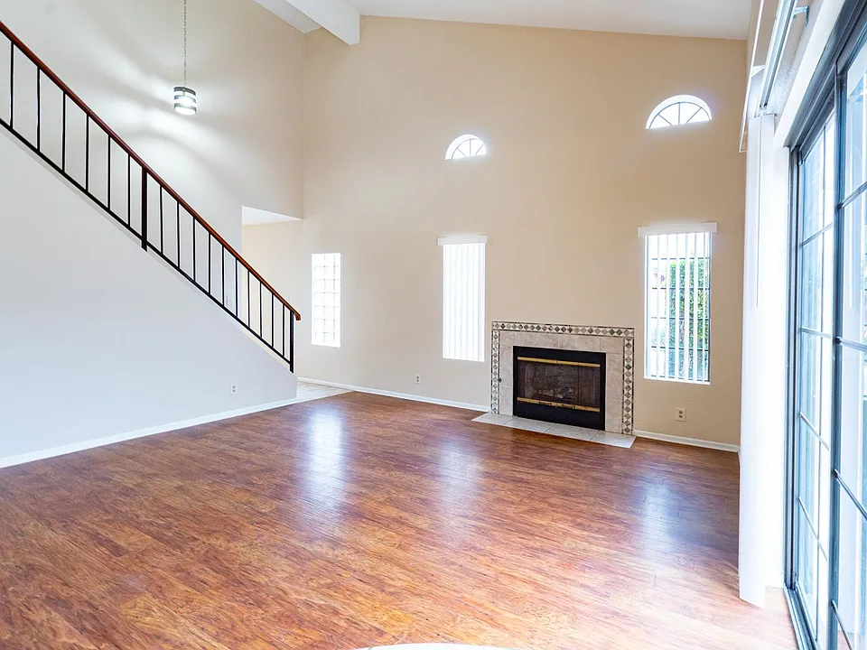 18412-18422 Patterson Lane