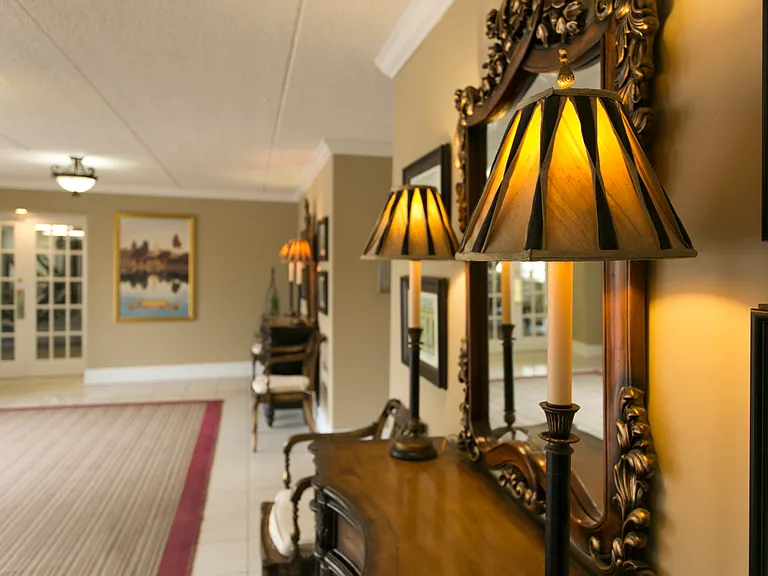 Stratford Apartments — Photo 30