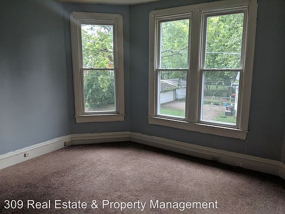 4th image of 1121 N Flora Ave APT C