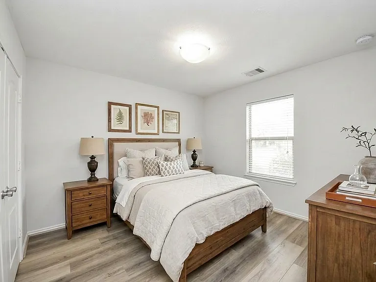 2930 Ribbon Creek Way — Photo 13