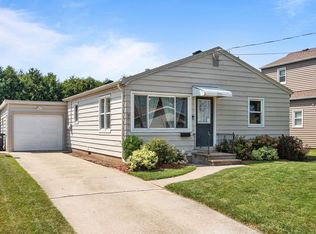 1717 Western St, Oshkosh, WI 54901