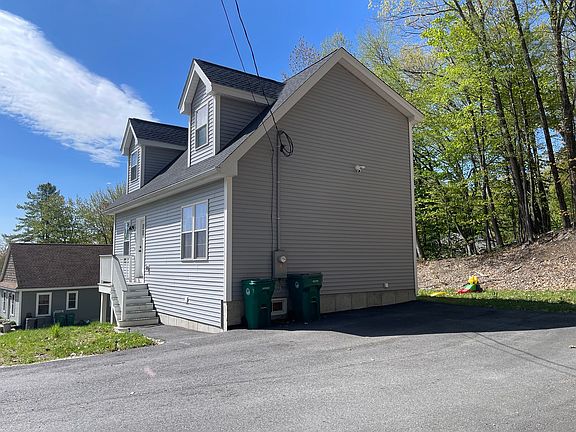 2nd image of 122 Swan Ave