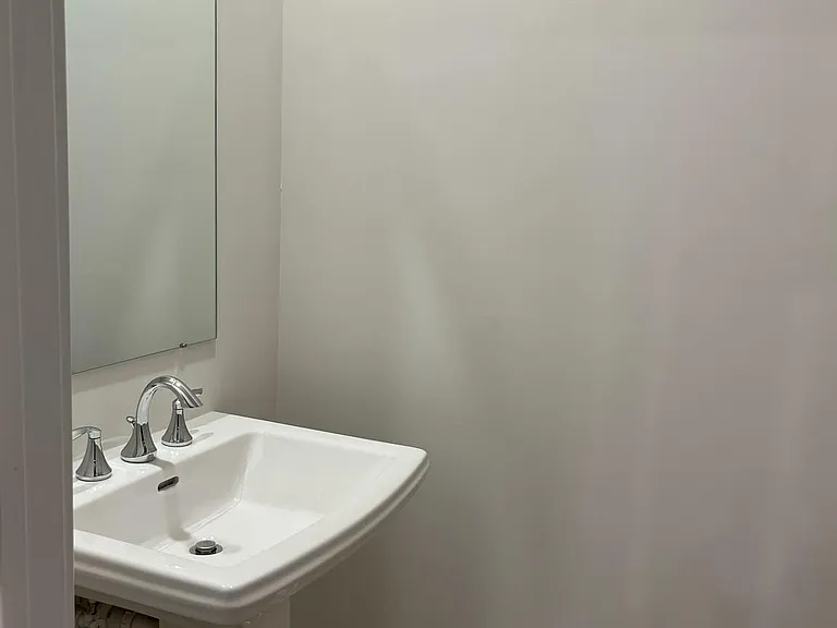 114 Continental Way — Photo 11