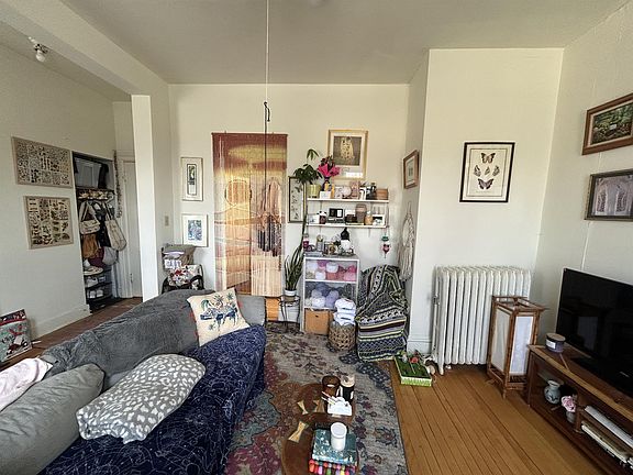 4th image of 29 Langdon St #3