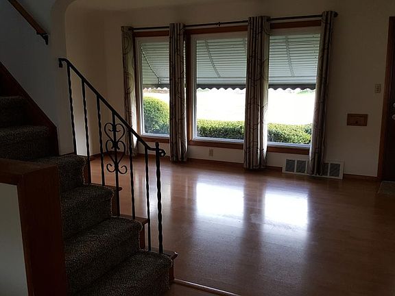 3rd image of 29783 Phillips Ave