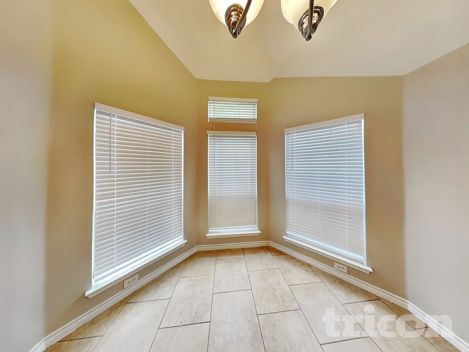 5337 Warm Springs Trail Fort Worth TX — Photo 4